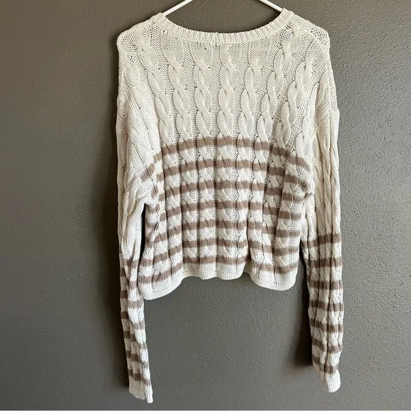 NWT Women’s American Eagle Striped Sweater - Cream and Tan - Picture 4 of 4
